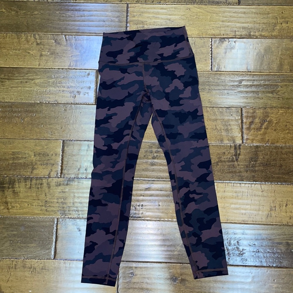 Lululemon leggings (size 6)